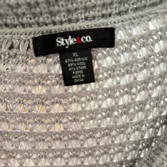 Silver Sweater- Long - Picture 4 of 4